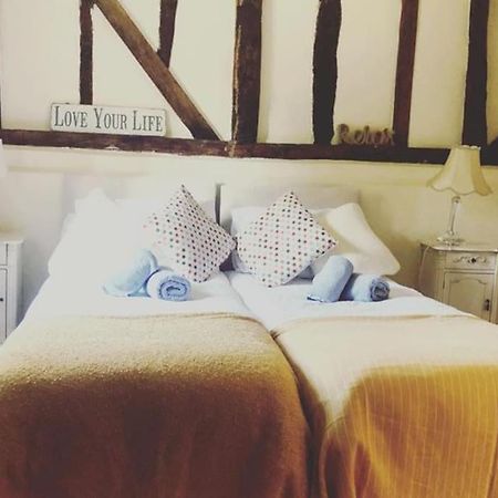 Stunning Barn Conversion Ideal For Large Families Bildeston Extérieur photo