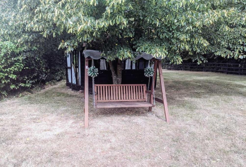 Stunning Barn Conversion Ideal For Large Families Bildeston Extérieur photo