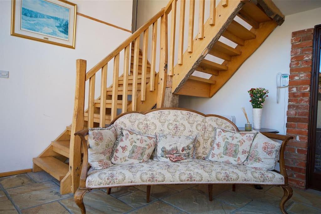 Stunning Barn Conversion Ideal For Large Families Bildeston Extérieur photo
