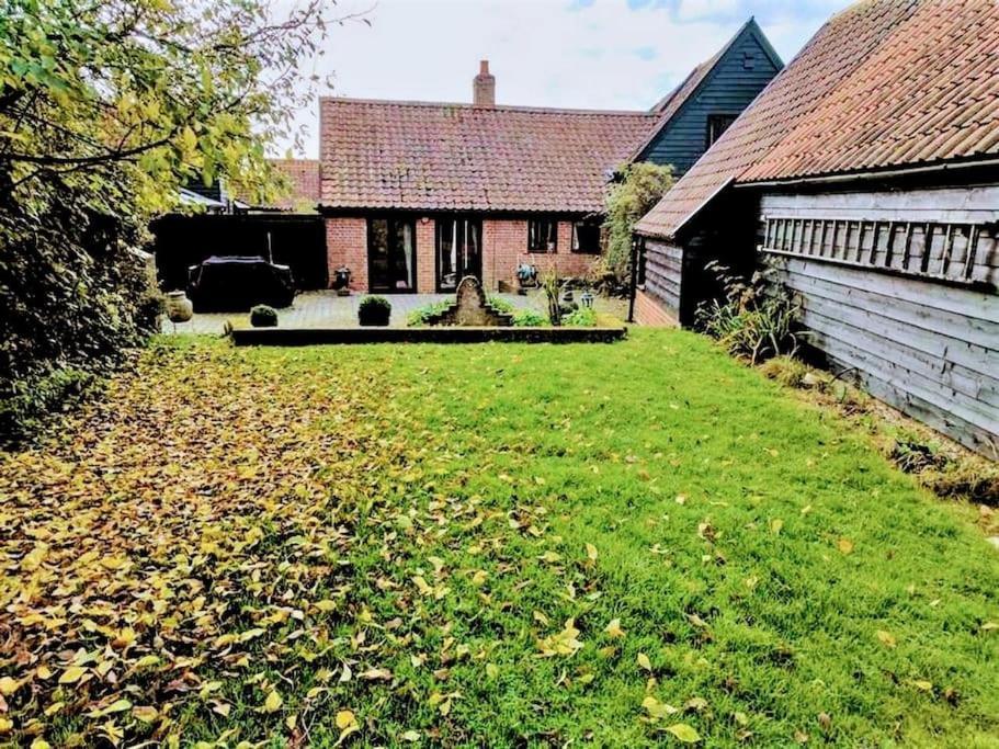 Stunning Barn Conversion Ideal For Large Families Bildeston Extérieur photo