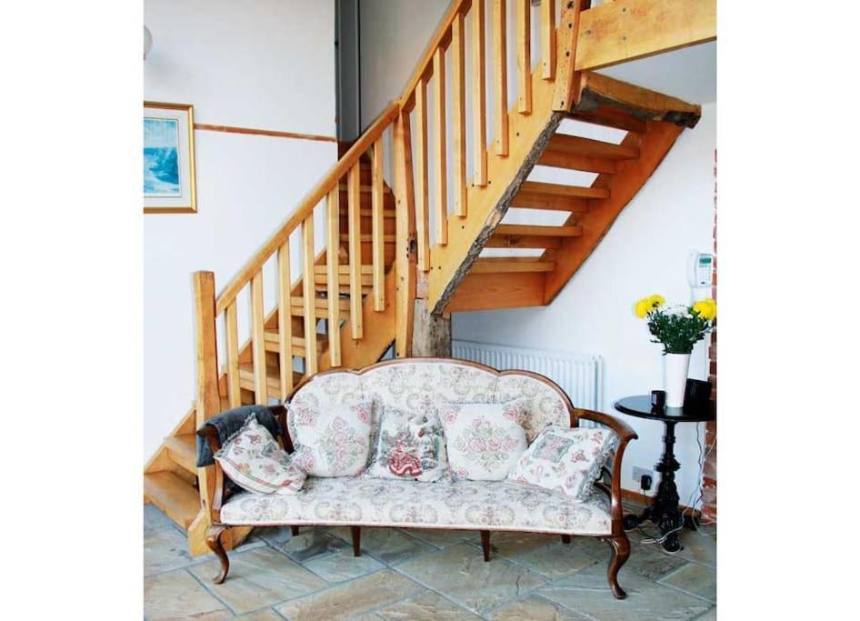 Stunning Barn Conversion Ideal For Large Families Bildeston Extérieur photo